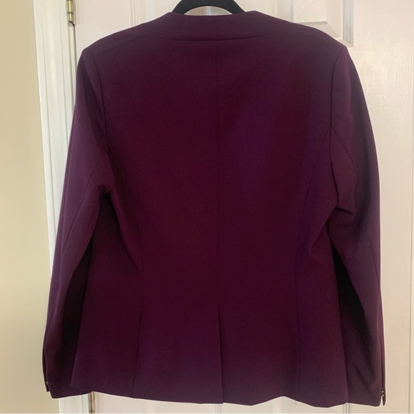Size 10 deep purple with gold accents Calvin Klein Blazer Suit Jacket lined - Picture 13 of 13